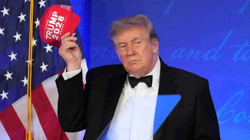 Trump turns media dinner into cringe-inducing roast of his enemies
